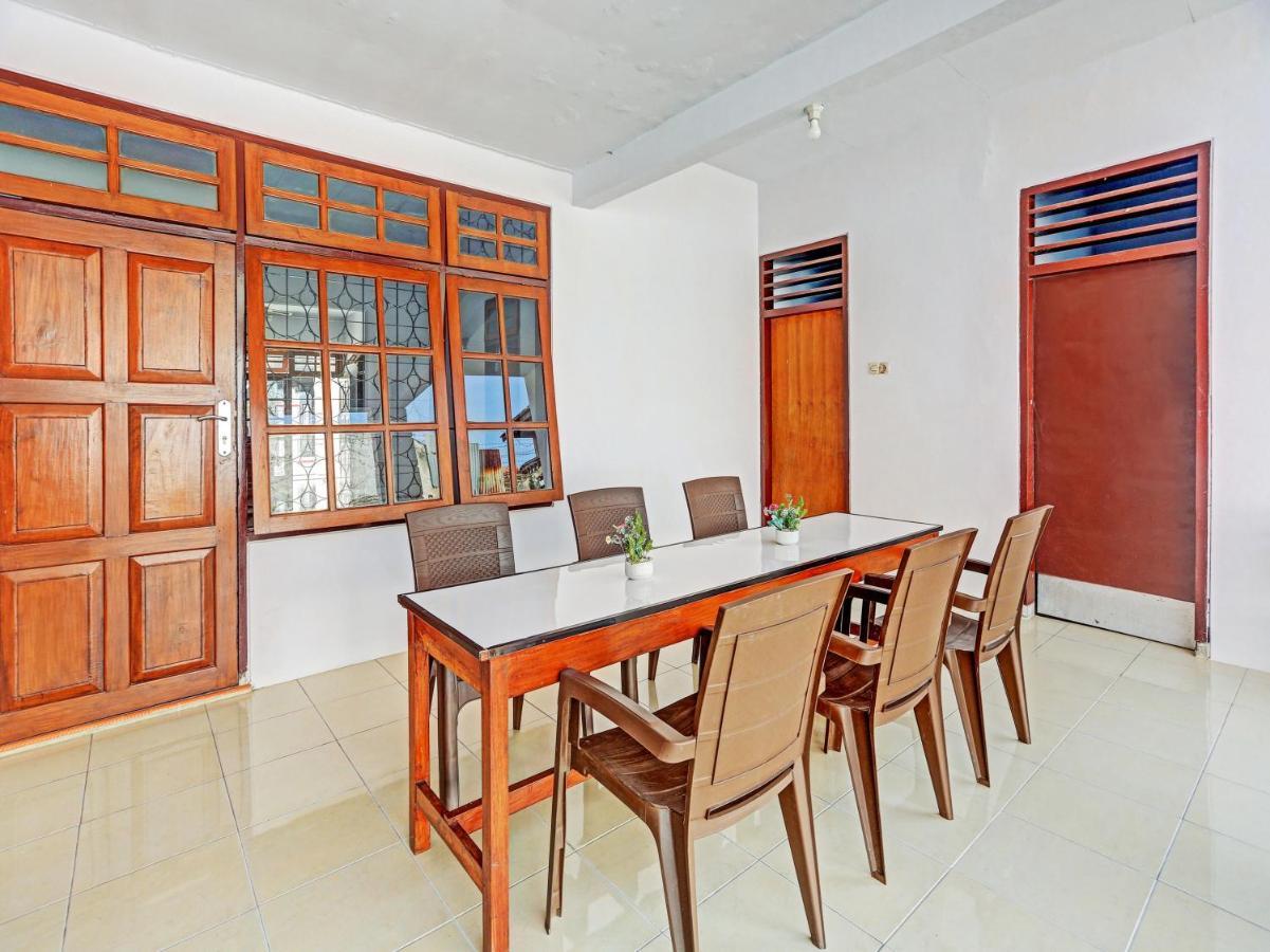 Oyo 90344 Wijayanti Hotel Banyuwangi  Eksteriør billede