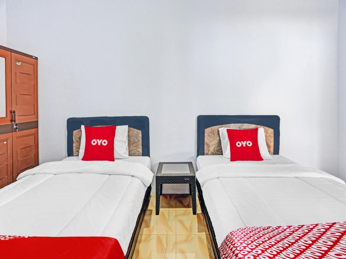 Oyo 90344 Wijayanti Hotel Banyuwangi  Eksteriør billede
