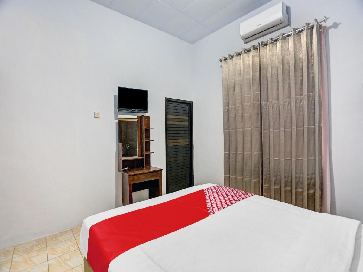 Oyo 90344 Wijayanti Hotel Banyuwangi  Eksteriør billede